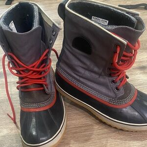 Sorel Men's Gray and Red Snow Boots